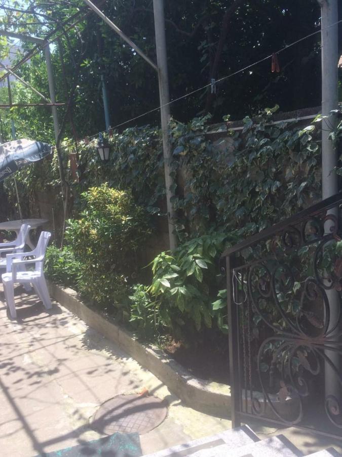 Batumi Guesthouse 28A Zewnętrze zdjęcie