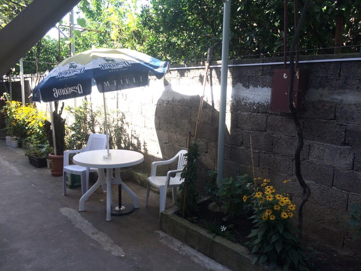 Batumi Guesthouse 28A Zewnętrze zdjęcie