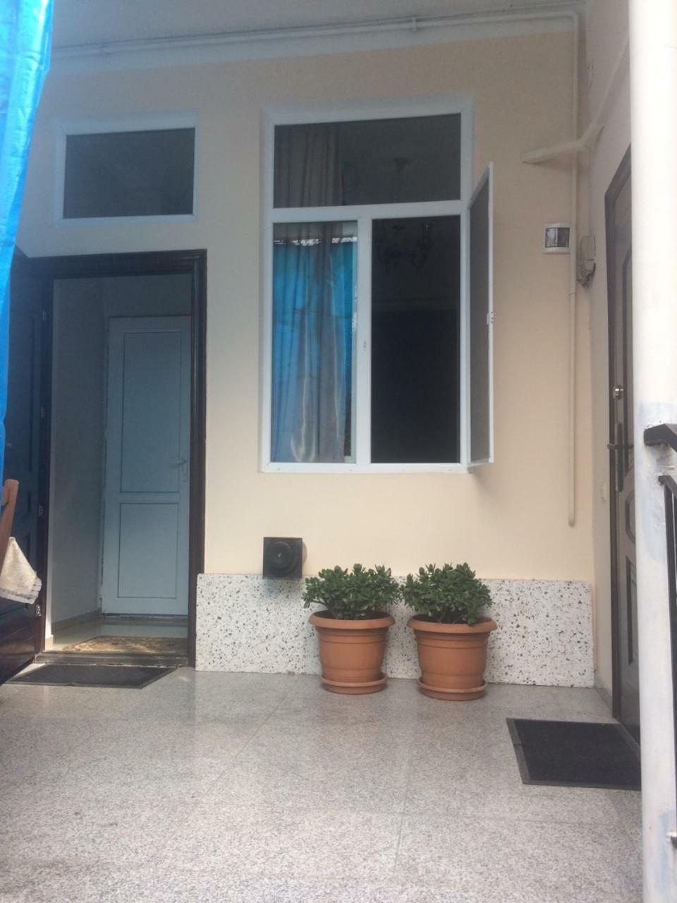 Batumi Guesthouse 28A Zewnętrze zdjęcie