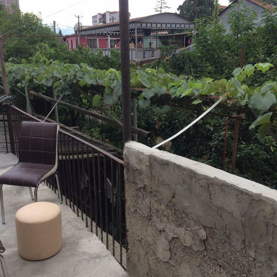 Batumi Guesthouse 28A Zewnętrze zdjęcie